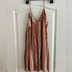 Medium size dress, multicolored.